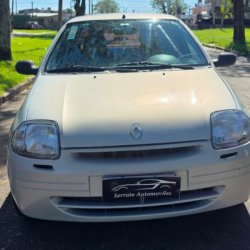 Renault Clio  hatchback ofrecido en Unión 