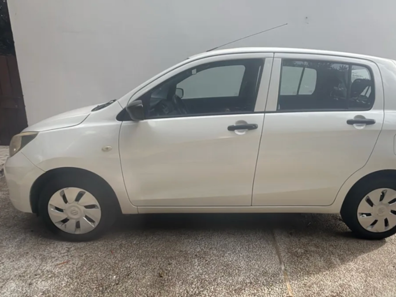 Suzuki Celerio  hatchback ofrecido en Maldonado 