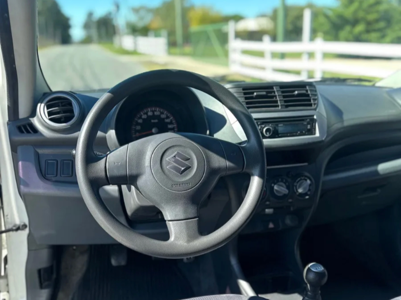 Venta en Uruguay de Suzuki Celerio  4 puertas 