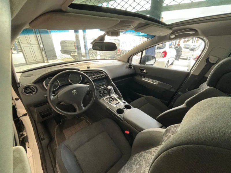 Venta en Uruguay de Peugeot 3008  4 puertas 