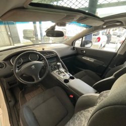 Venta en Uruguay de Peugeot 3008  4 puertas 