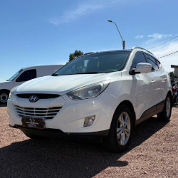 Foto: Hyundai Tucson 2.0 GL Automática - Elegancia, confort y potencia