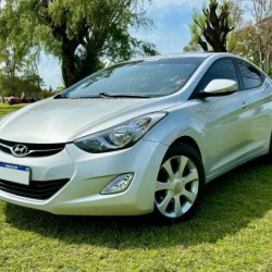Elantra 2012 usado en venta