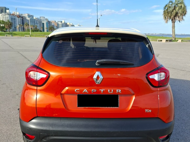 Renault Captur  suv ofrecido en Tres Cruces 