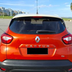 Renault Captur  suv ofrecido en Tres Cruces 