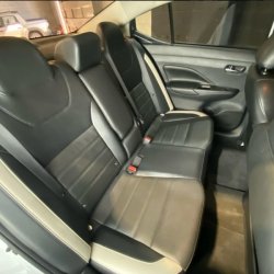 Nissan Versa Precio