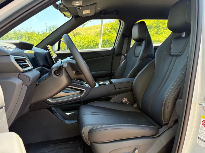 Venta en Uruguay de BYD Yuan Plus  4 puertas 