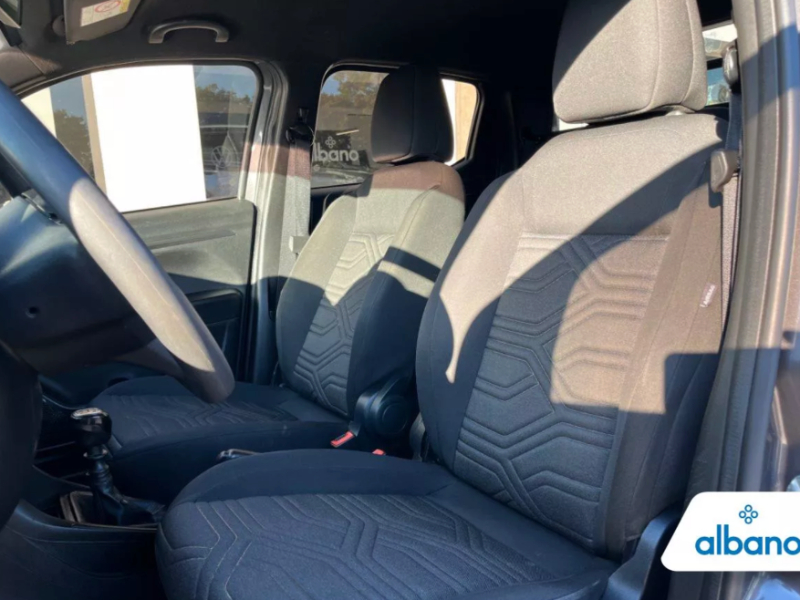 Venta en Uruguay de Fiat Strada  4 puertas 