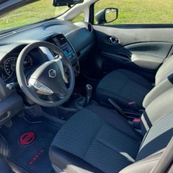 Nissan Note  hatchback ofrecido en Maldonado 