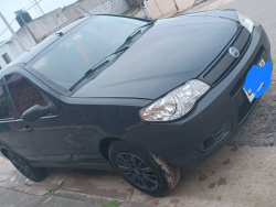 Fiat Siena  sedán ofrecido en Colonia del Sacramento 