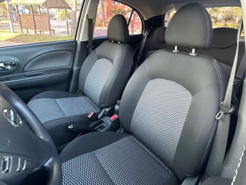 Modelo March por dentro