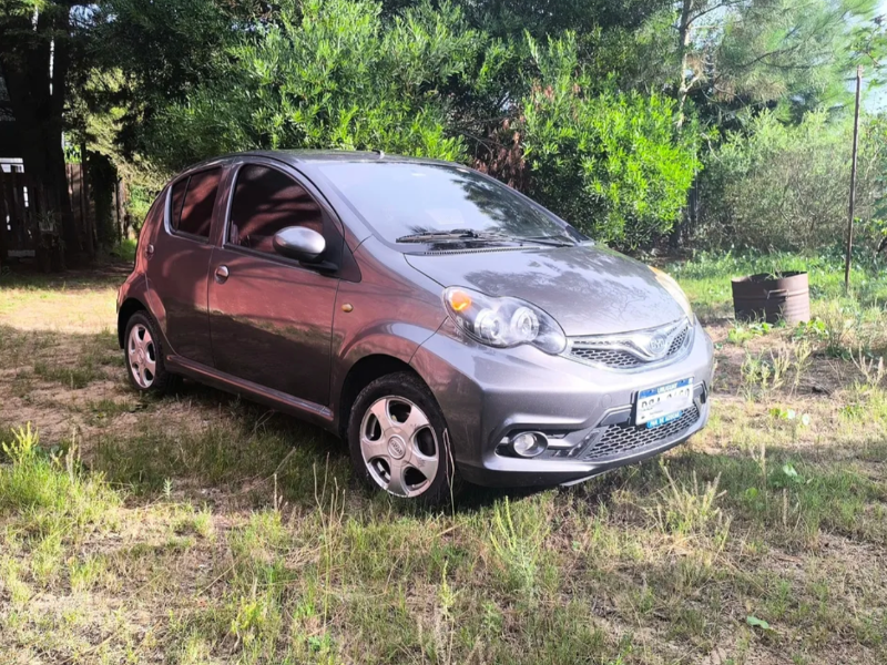 BYD Fo  hatchback ofrecido en Punta del Este 