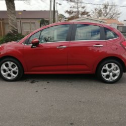 Citroën C3  hatchback ofrecido en Paso Carrasco 