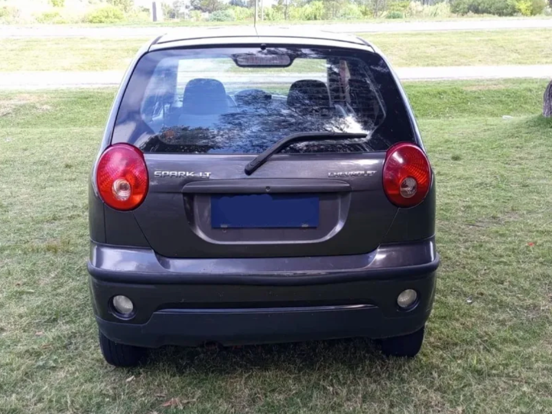 Chevrolet Spark  hatchback ofrecido en Ciudad de la Costa 