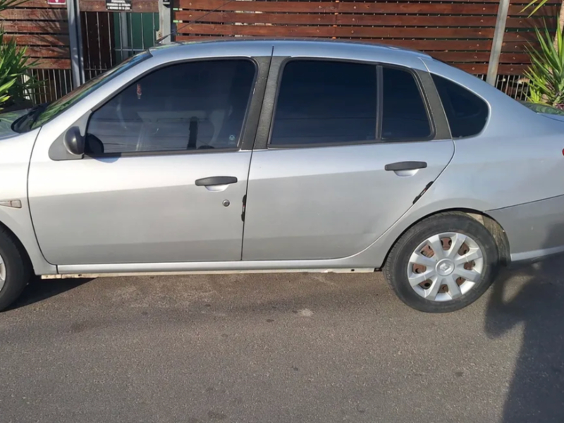 Renault Symbol Precio