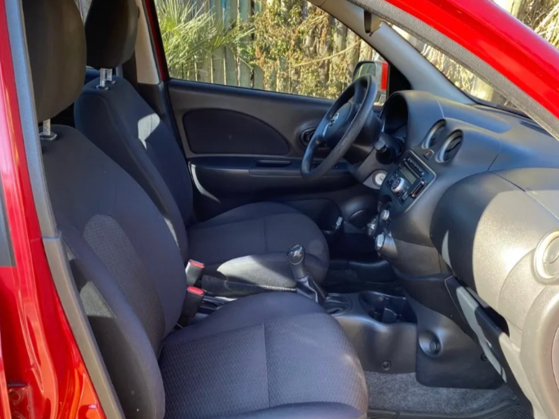 Ford Focus 2  hatchback ofrecido en Maldonado 