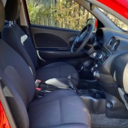 Ford Focus 2  hatchback ofrecido en Maldonado 