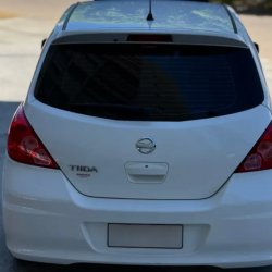 Venta en Uruguay de Nissan tiida hb  4 puertas 