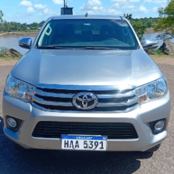 uy/toyota-hilux-srv-4x4-usada