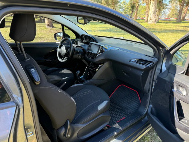 venta de Peugeot 208 usado