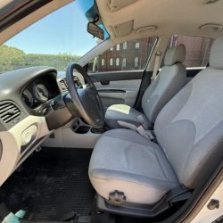 Venta en Uruguay de Hyundai Accent  4 puertas 