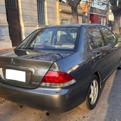 Mitsubishi usado en Montevideo