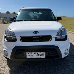 Foto: Kia Soul 1.6 Classic 2013 - SUV Blanco en Excelente Estado por US$9.900 en Montevideo