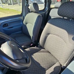 Venta en Uruguay de Renault Kangoo  4 puertas 