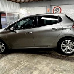 venta de Peugeot 208 usado