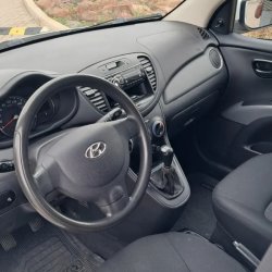 Hyundai i10  hatchback ofrecido en Piriápolis 