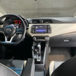 Nissan Versa  sedán ofrecido en Las Piedras 