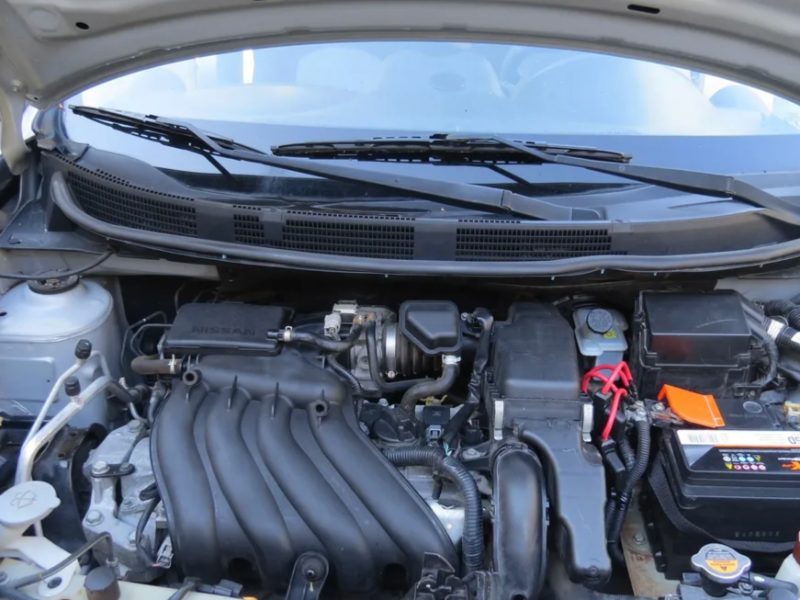 Nissan March  hatchback ofrecido en Minas 