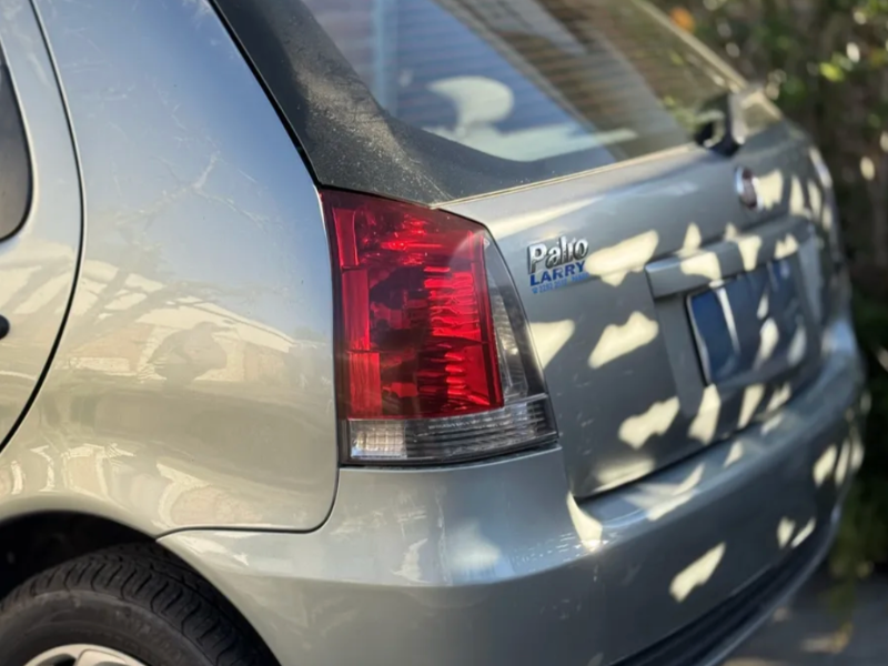 Fiat Palio  hatchback ofrecido en Ciudad de la Costa 