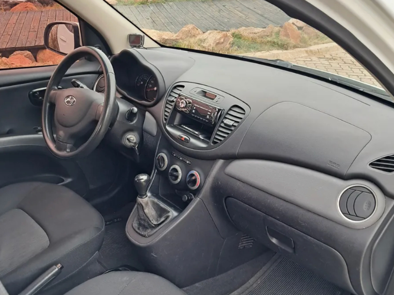 Venta en Uruguay de Hyundai i10  4 puertas 