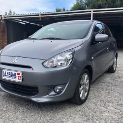 Venta en Uruguay de Mitsubishi Mirage  4 puertas 