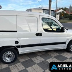 Imagen del Peugeot 2023  1.6-100 listo para la venta  