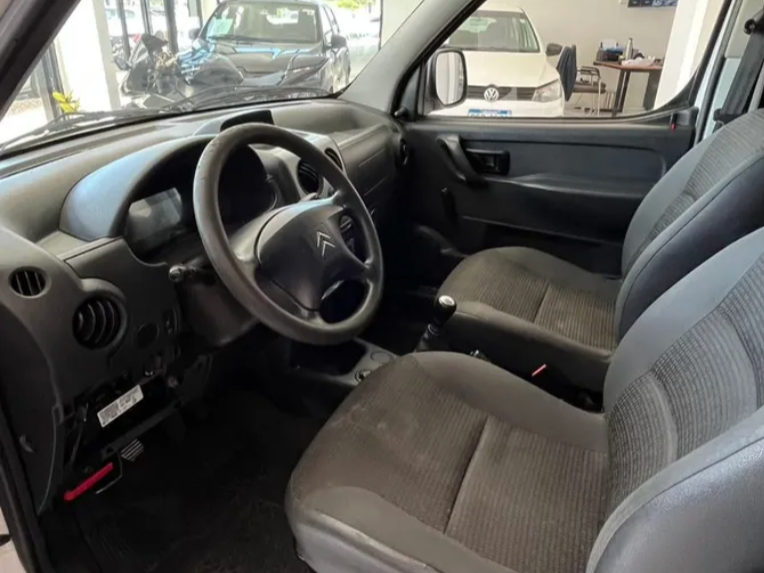 Venta en Uruguay de Citroën Berlingo  4 puertas 