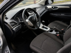 Venta en Uruguay de Nissan Sentra  4 puertas 