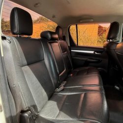 Modelo Hilux por dentro