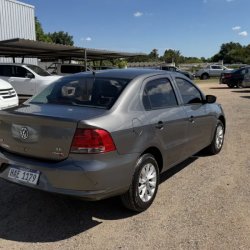 Volkswagen Gol  hatchback ofrecido en Pando 