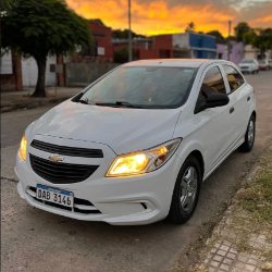 Foto: Chevrolet Onix 1.0 en Rivera