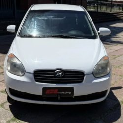 Modelo Accent por dentro