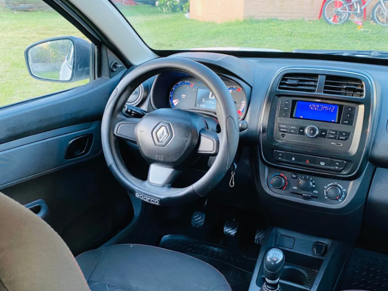 Venta en Uruguay de Renault Kwid  4 puertas 