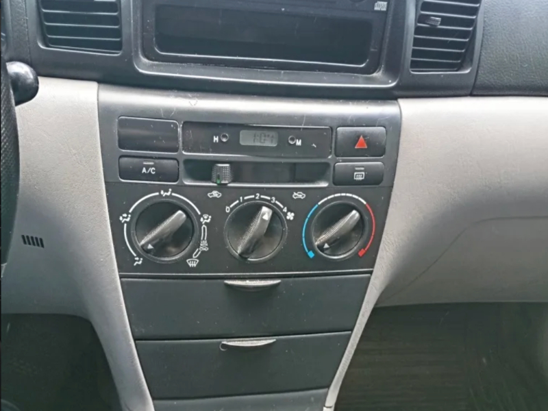 Venta en Uruguay de Nissan Versa  4 puertas 