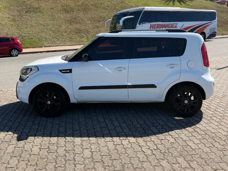Venta en Uruguay de Kia Soul  4 puertas 