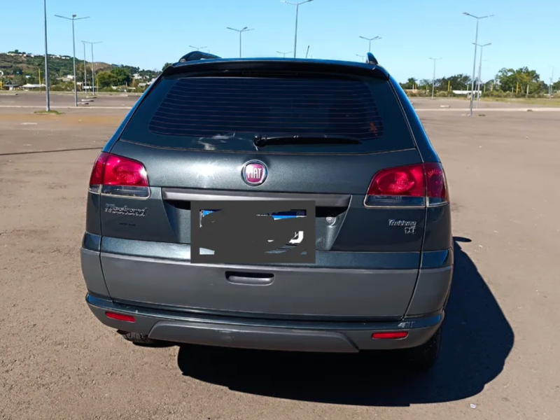 Fiat Palio  hatchback ofrecido en Rivera 