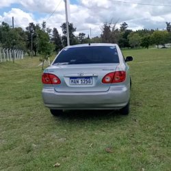 Nissan Versa  sedán ofrecido en San José de Mayo 