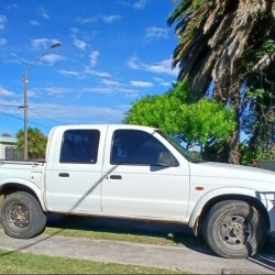 UL51 LA1 2001 usado en venta