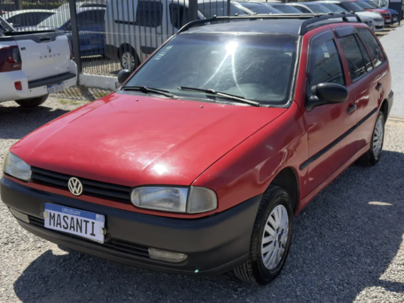 Modelo Parati por dentro