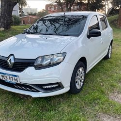 Sandero 2022 usado en venta